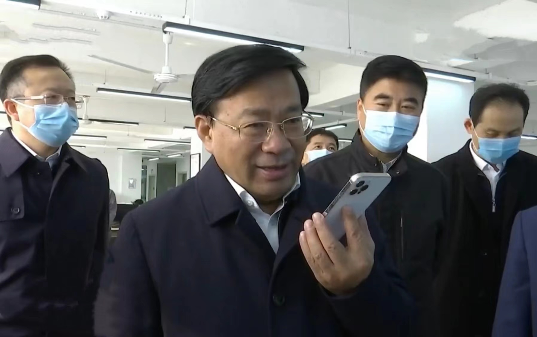 19 吉林省委副书记、省长韩俊莅临TVT体育伊通供热 2021.11.2.jpg